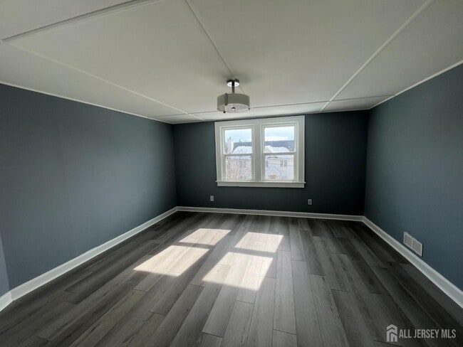 7 Bound Brook Ave in Piscataway, NJ - Building Photo - Building Photo