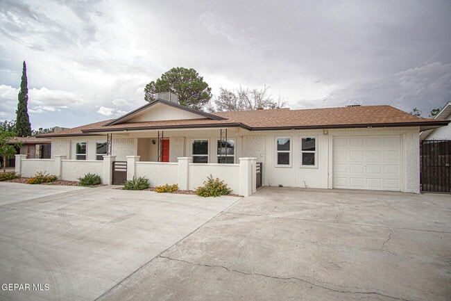 property at 11025 Tom Weiskopf Dr