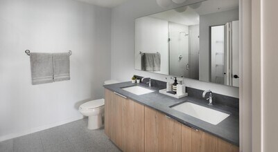 1371 NE 114th Ter, Unit A1 in Biscayne Park, FL - Foto de edificio - Building Photo