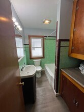 1030 N MacArthur Blvd in Springfield, IL - Building Photo - Building Photo