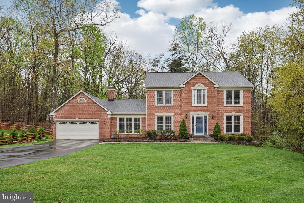 2912 Oakton Ridge Cir in Oakton, VA - Building Photo