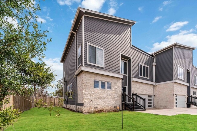 9495 Jutland Rd in Houston, TX - Building Photo - Building Photo