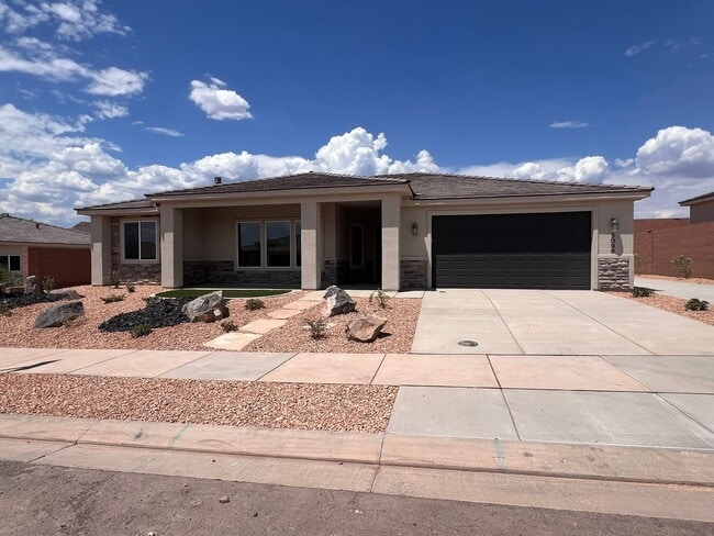 property at 3098 W Coronado Dr