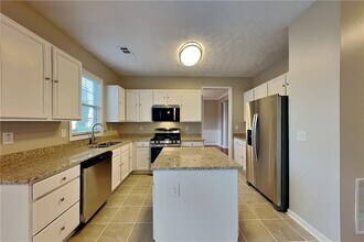 238 Diamond Valley Pass in Canton, GA - Building Photo - Building Photo