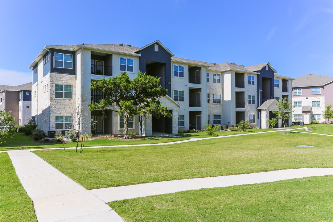 Tuckaway Apartment Homes in Cedar Park, TX - Foto de edificio