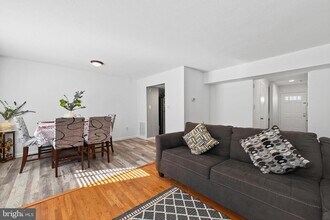 12462 Skipper Cir in Woodbridge, VA - Building Photo - Building Photo