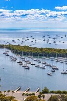 2831 S Bayshore Dr in Miami, FL - Building Photo