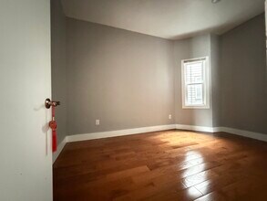 45 Saint Pauls Ave, Unit 2F in Jersey City, NJ - Building Photo - Building Photo