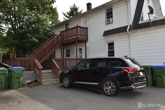 4027 Woodbridge Ave in Edison, NJ - Building Photo - Building Photo