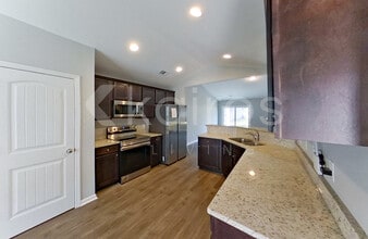 104 Ebenezer Blf Wy in Springfield, GA - Foto de edificio - Building Photo