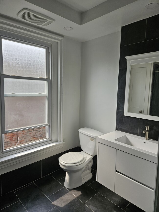 4113 Pine St, Unit #3F