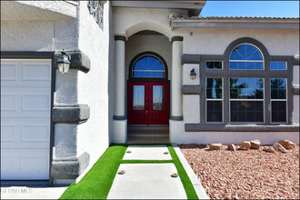 7301 Corona Del Sol Dr in El Paso, TX - Building Photo - Building Photo