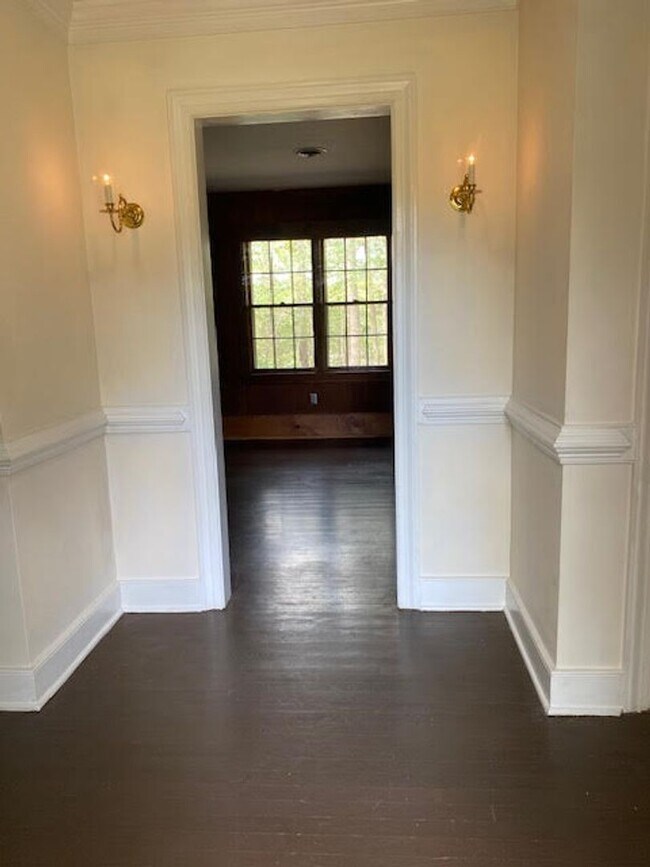 1037 Capitol Landing Rd in Williamsburg, VA - Building Photo - Building Photo