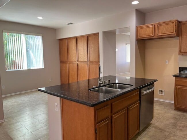 31241 Euclid Loop in Winchester, CA - Building Photo - Building Photo