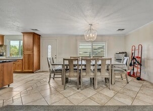 1289 S 675 W in Woods Cross, UT - Building Photo - Building Photo