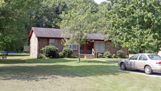 625 Beech Cir in Cleveland, TN - Foto de edificio - Building Photo