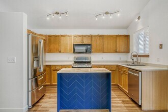 5557 E 130th Ave in Thornton, CO - Foto de edificio - Building Photo