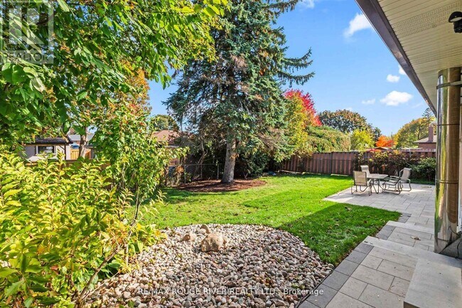 745 Glengrove St in Oshawa, ON - Building Photo - Building Photo