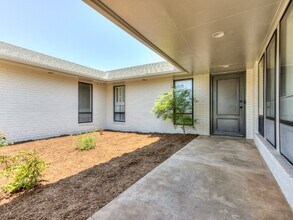 11416 Leaning Elm Rd in Oklahoma City, OK - Building Photo - Building Photo