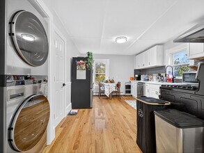 114 Woodstock St in Somerville, MA - Building Photo - Building Photo