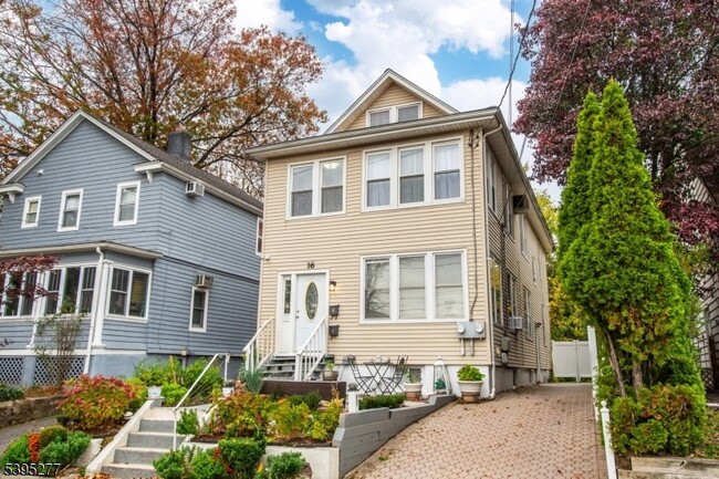 property at 16 Willet St