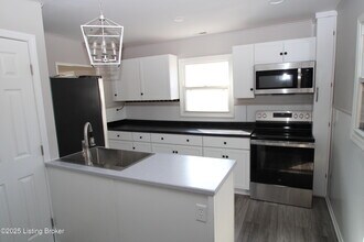 226 Flamingo Dr in Louisville, KY - Building Photo - Building Photo