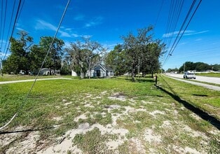 2013 Finland Dr in Spring Hill, FL - Building Photo - Building Photo