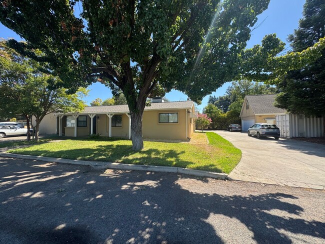 property at 2720 Larry Ln