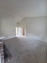 126 Keyt Way in Cotati, CA - Building Photo - Building Photo