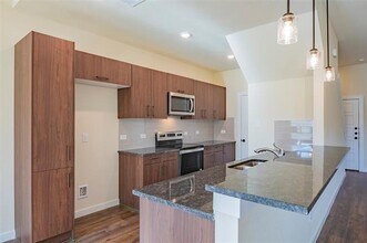 720 Blackland dr in Venus, TX - Building Photo - Building Photo