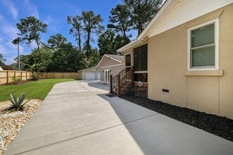402 E 64th St in Savannah, GA - Building Photo - Building Photo