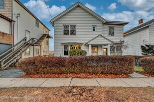 814 S Webster Ave in Scranton, PA - Building Photo