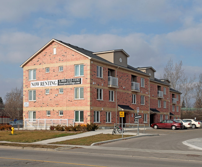 Bloor Park Village in Oshawa, ON - Building Photo - Building Photo