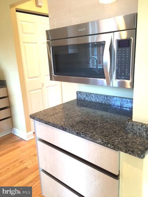 property at 14886 Lambeth Square