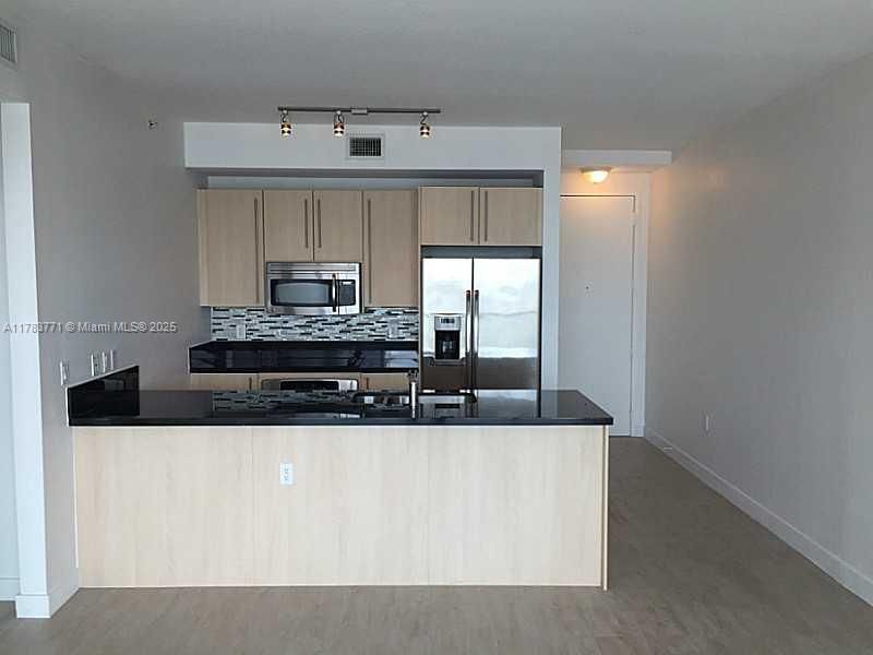 79 SW 12th St in Miami, FL - Building Photo