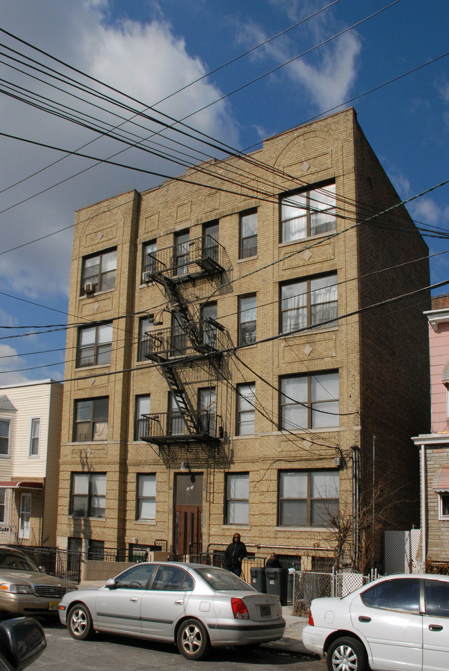 13-15 Olean Ave in Jersey City, NJ - Building Photo - Building Photo