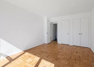 308 W 48th St, Unit 3 in New York, NY - Building Photo - Building Photo