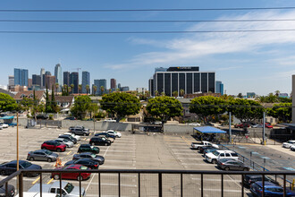 Bonnie Brae Apartments in Los Angeles, CA - Foto de edificio - Interior Photo