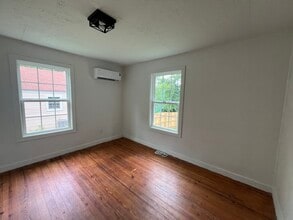 105 Ridge St in Brookneal, VA - Building Photo - Building Photo