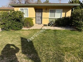 42000 Blueflax Ave in Lancaster, CA - Building Photo