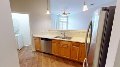 222 Park Square Pl in Matthews, NC - Building Photo - Building Photo
