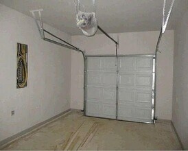 2702-2704 Appian Wy in New Caney, TX - Building Photo - Building Photo