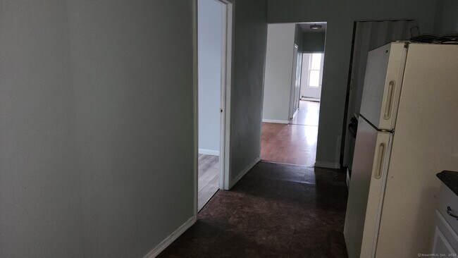 90 Chadwick Ave in Hartford, CT - Building Photo - Building Photo