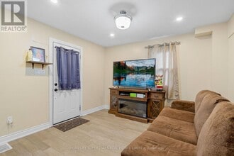 13 Lewis St in Hamilton, ON - Building Photo - Building Photo