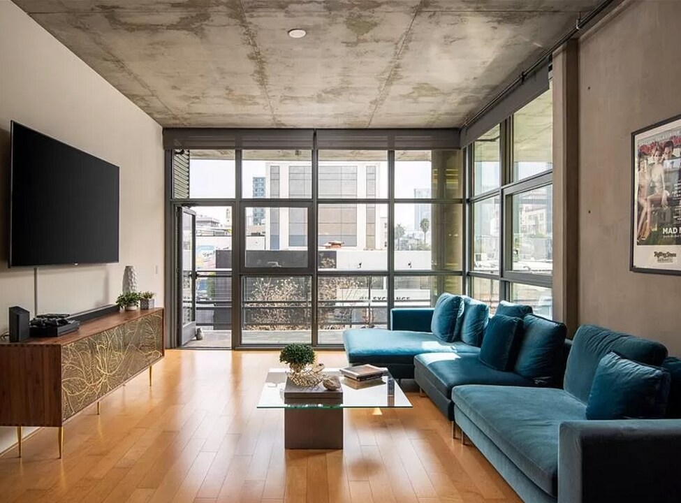1494 Union St in San Diego, CA - Building Photo