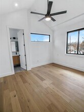 6100 Walker Ln in Austin, TX - Building Photo - Building Photo