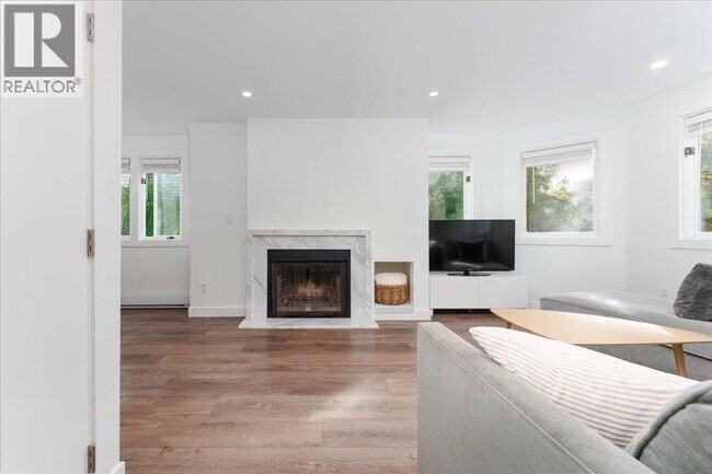 2017 W 15th Ave in Vancouver, BC - Building Photo - Building Photo