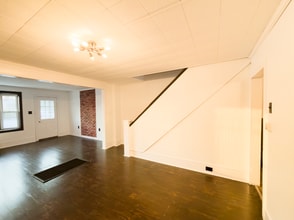 14 Linden St in Stroudsburg, PA - Foto de edificio - Building Photo