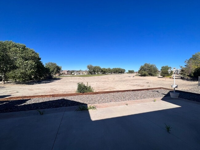 726 Divot Dr in Fernley, NV - Building Photo - Building Photo