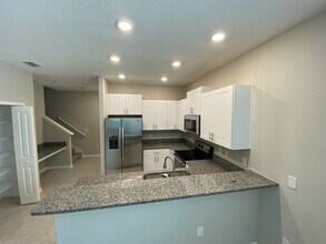 9526 Pembrooke Pines Dr in Sun City Center, FL - Building Photo - Building Photo